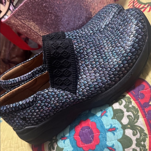 Sold - Picture 4 of 4